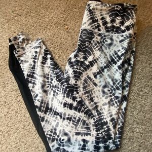 Victoria's Secret Black & White Tie-Dye Leggings